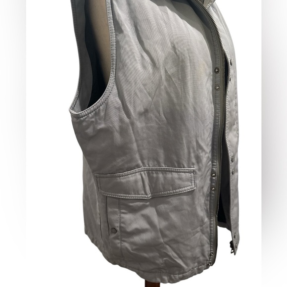 Aquascutum of London Men’s Vest - Picture 3 of 6